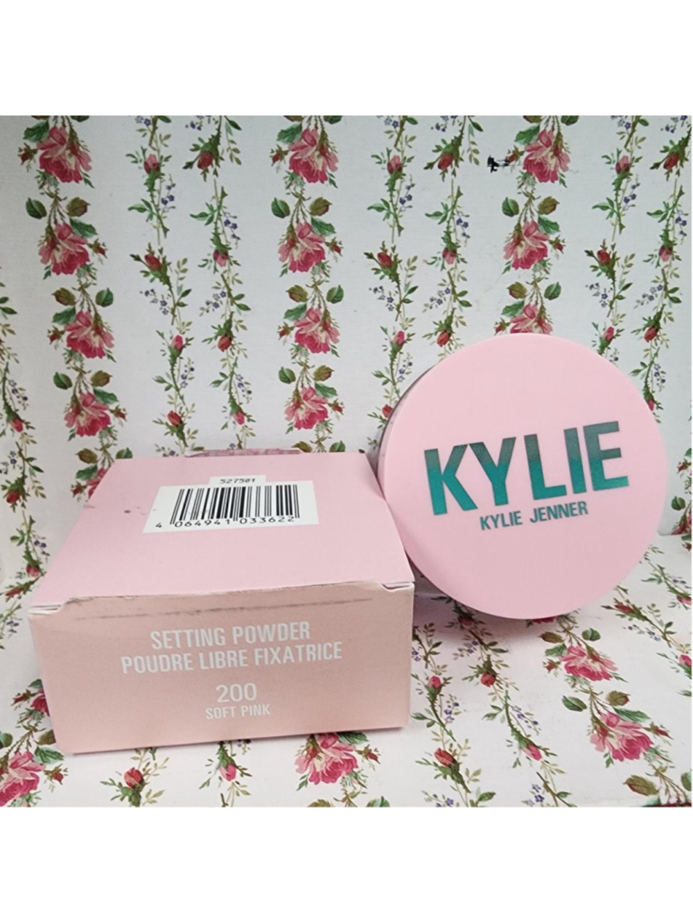 Kylie Jenner Setting Powder 200 Soft Pink
#kylie #settingpowder